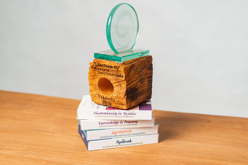 Megerősítő Kártyák